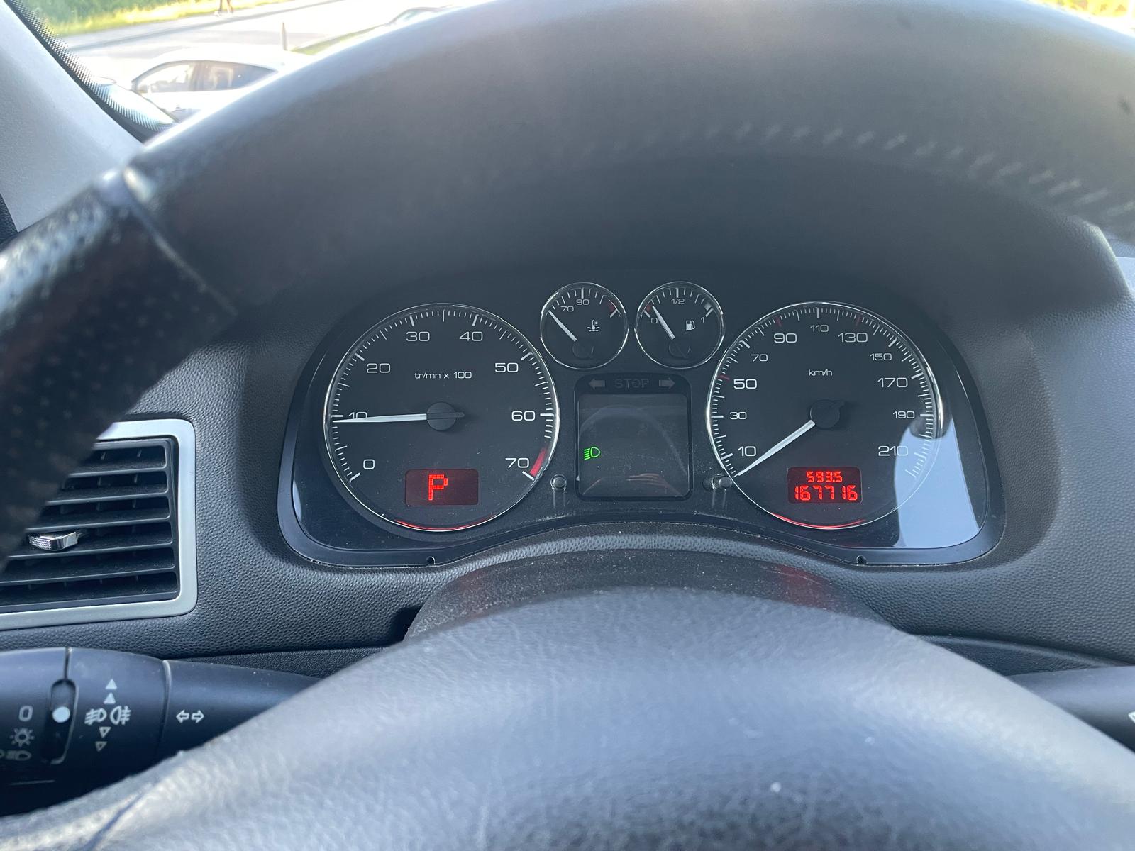 PEUGEOT Break 2.0i-image-7