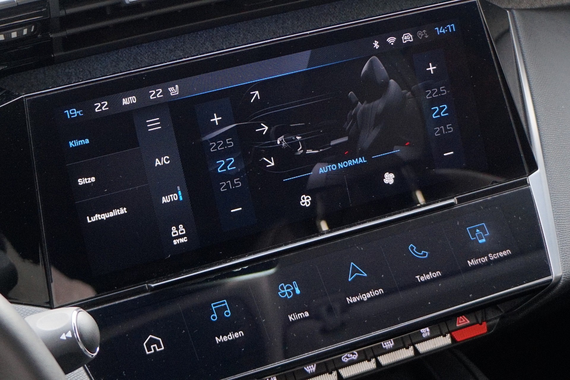 PEUGEOT 308 SW 1.5 BlueHDI Allure EAT8 ** NAVIGATION - APPLE CAR PLAY - 360°KAMERA -KEYLESS -SICHERHEITSPAKET - GARANTIE BIS 05.2027**-image-14