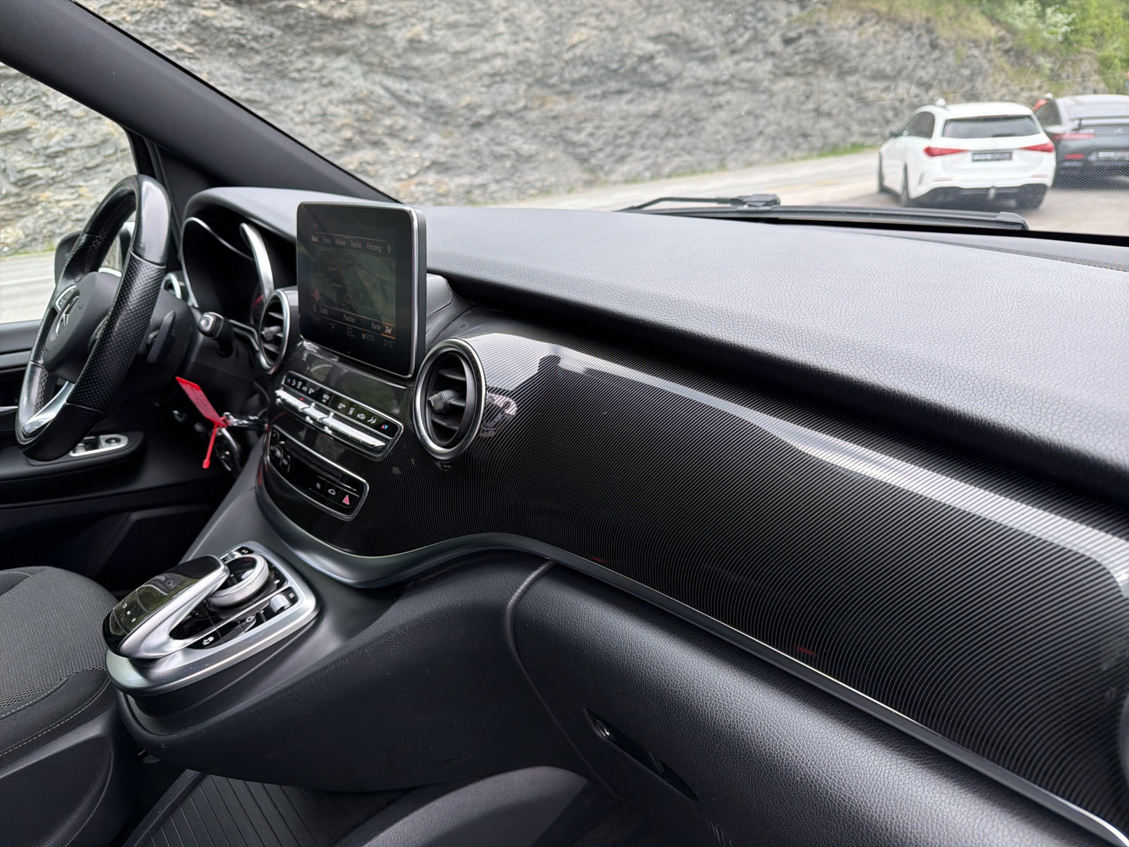 MERCEDES-BENZ V 250 d L 4Matic-image-21