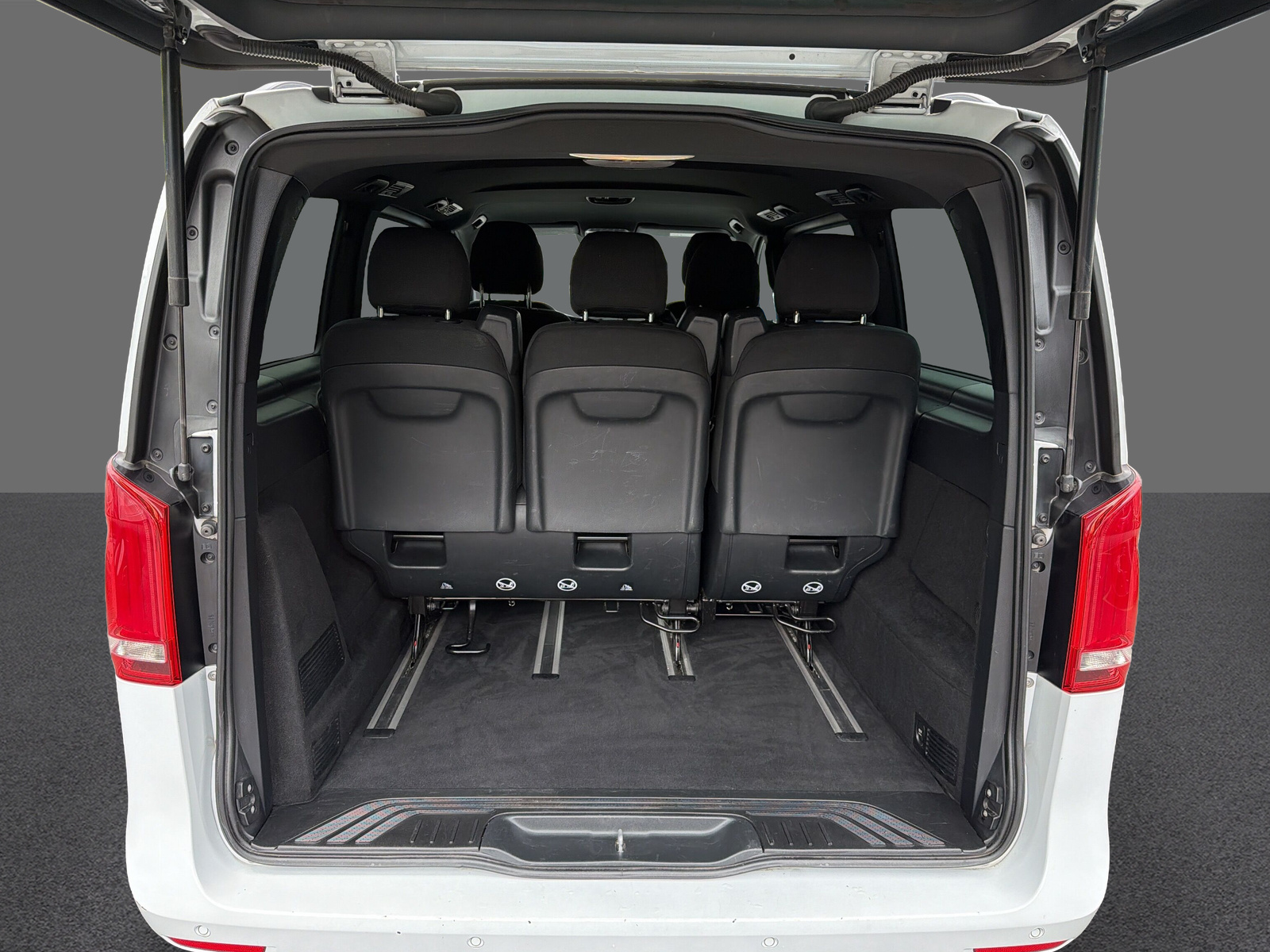 MERCEDES-BENZ V 250 d L 4Matic-image-19