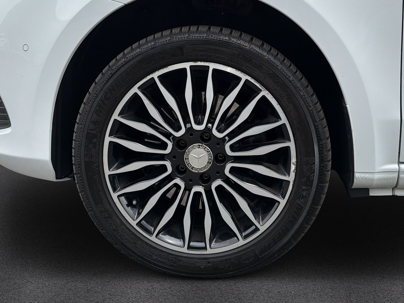 MERCEDES-BENZ V 250 d L 4Matic-image-20