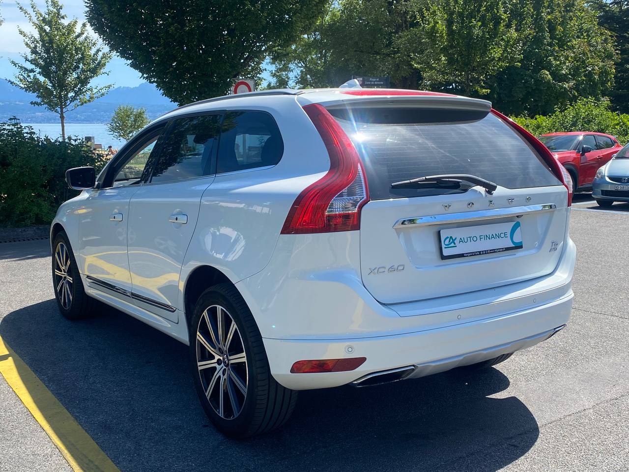 VOLVO XC60 T6 AWD Summum Geartronic-showroom-element-3