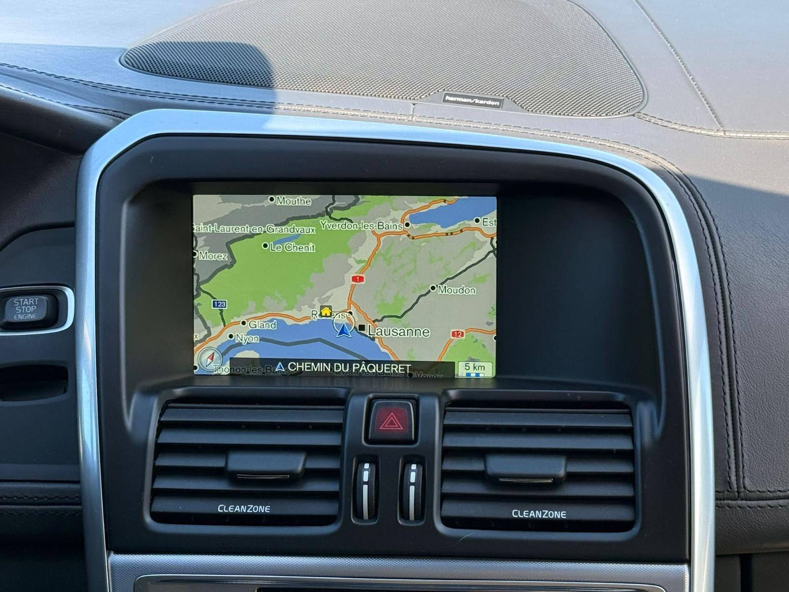 VOLVO XC60 T6 AWD Summum Geartronic-image-23