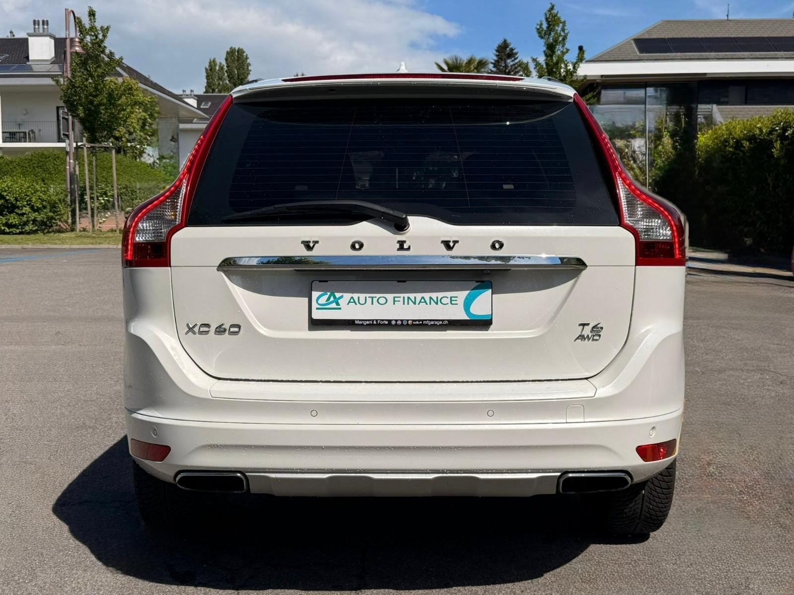 VOLVO XC60 T6 AWD Summum Geartronic-image-5