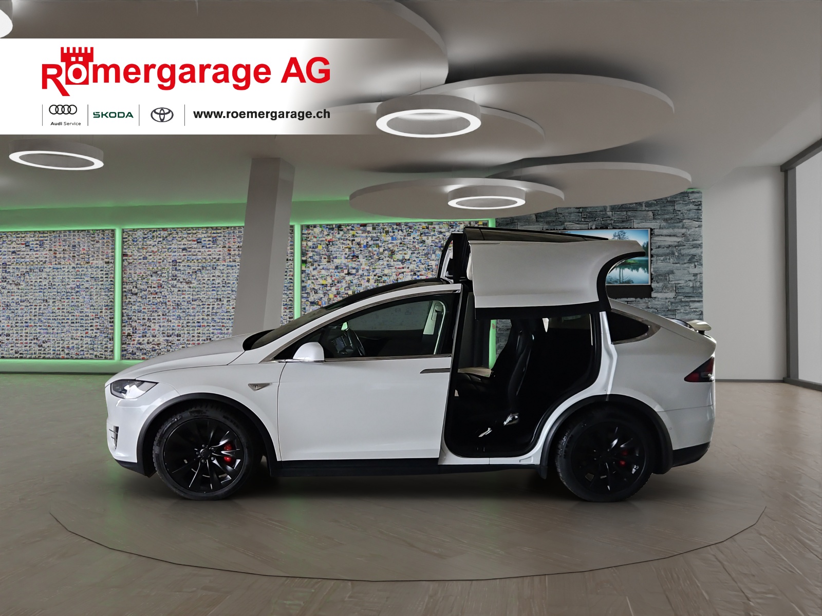 TESLA Model X 90 D Performance-showroom-element-1