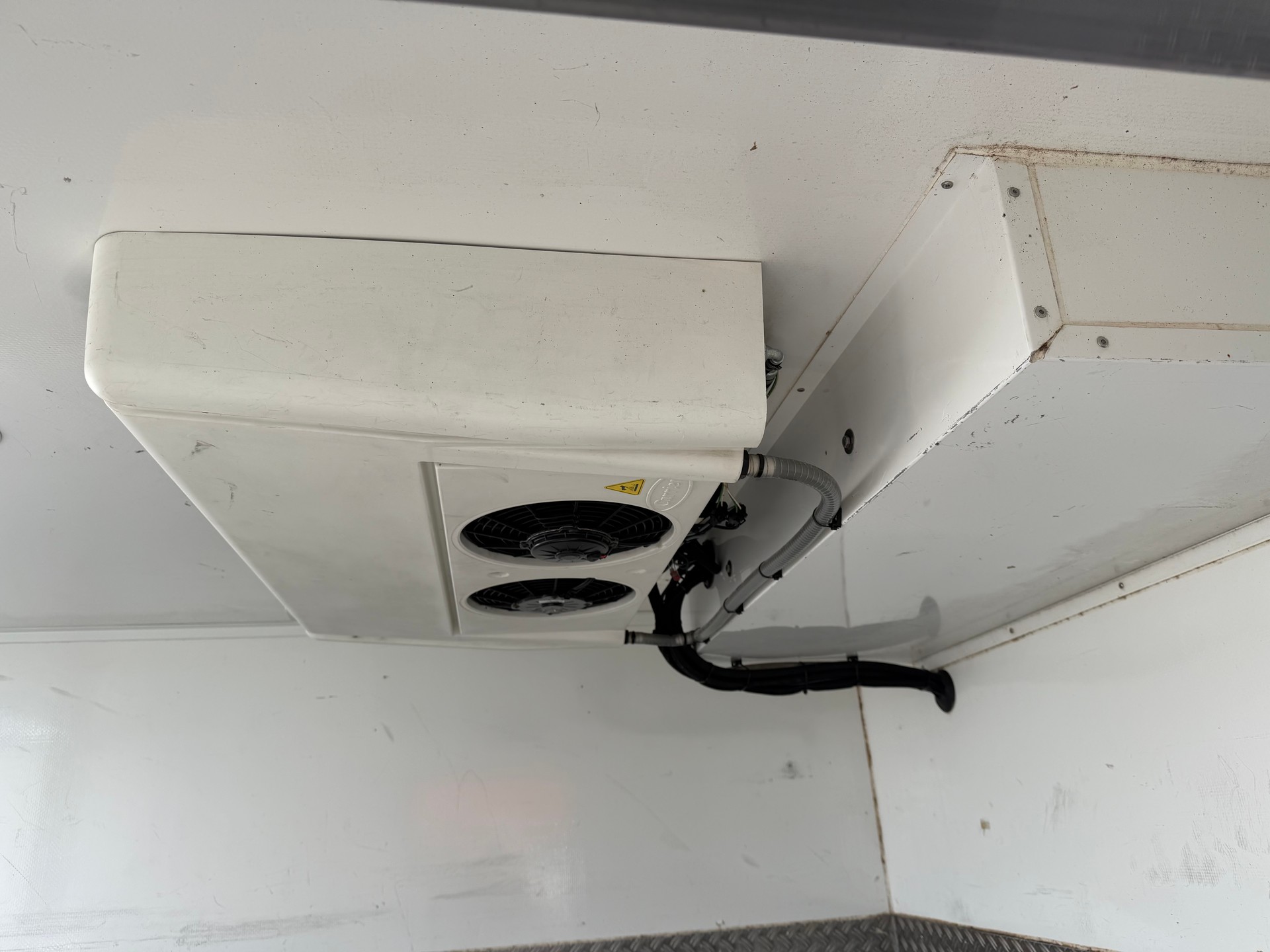FIAT Ducato 35 2.3 MJ Tiefkühler -20-image-7