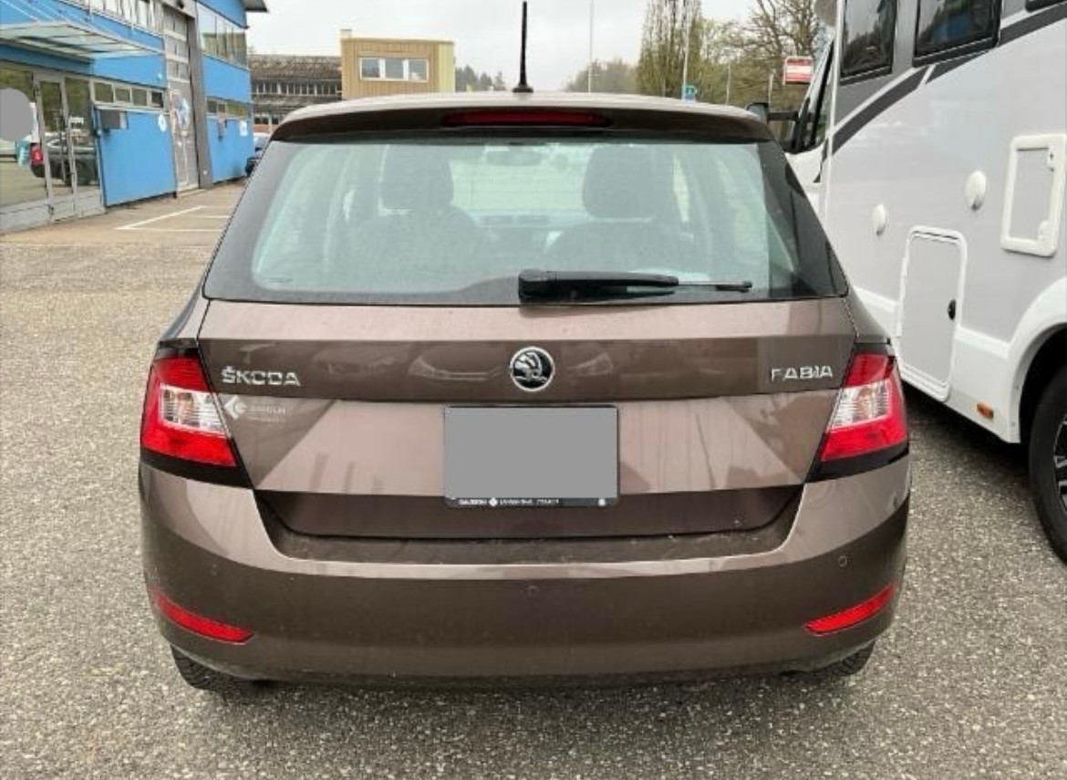 SKODA Fabia 1.0 MPI Ambition-image-2