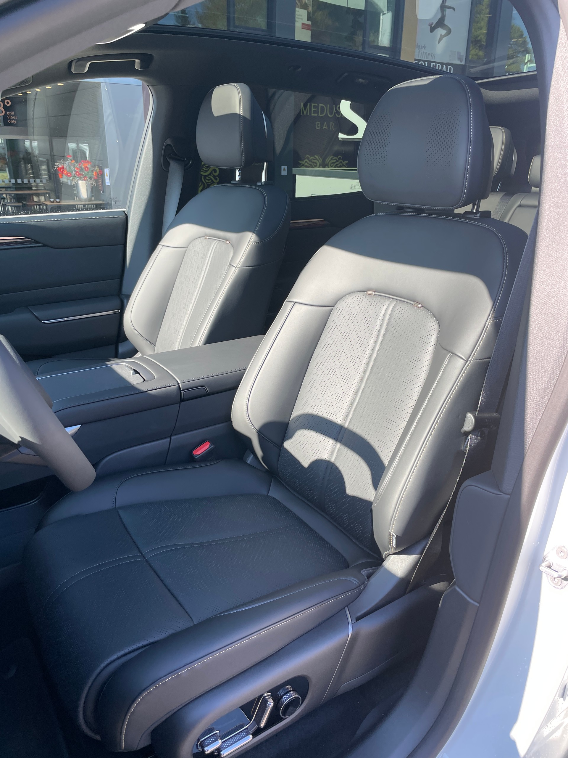 ZEEKR 7X Privilege AWD mit Comfort inkl. Cockpit Paket-image-13