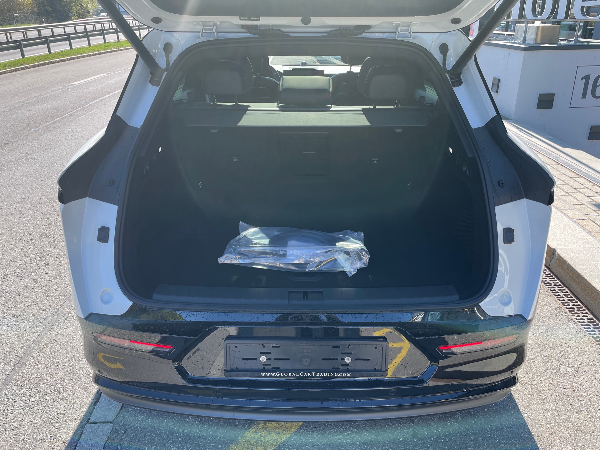 ZEEKR 7X Privilege AWD mit Comfort inkl. Cockpit Paket-image-6