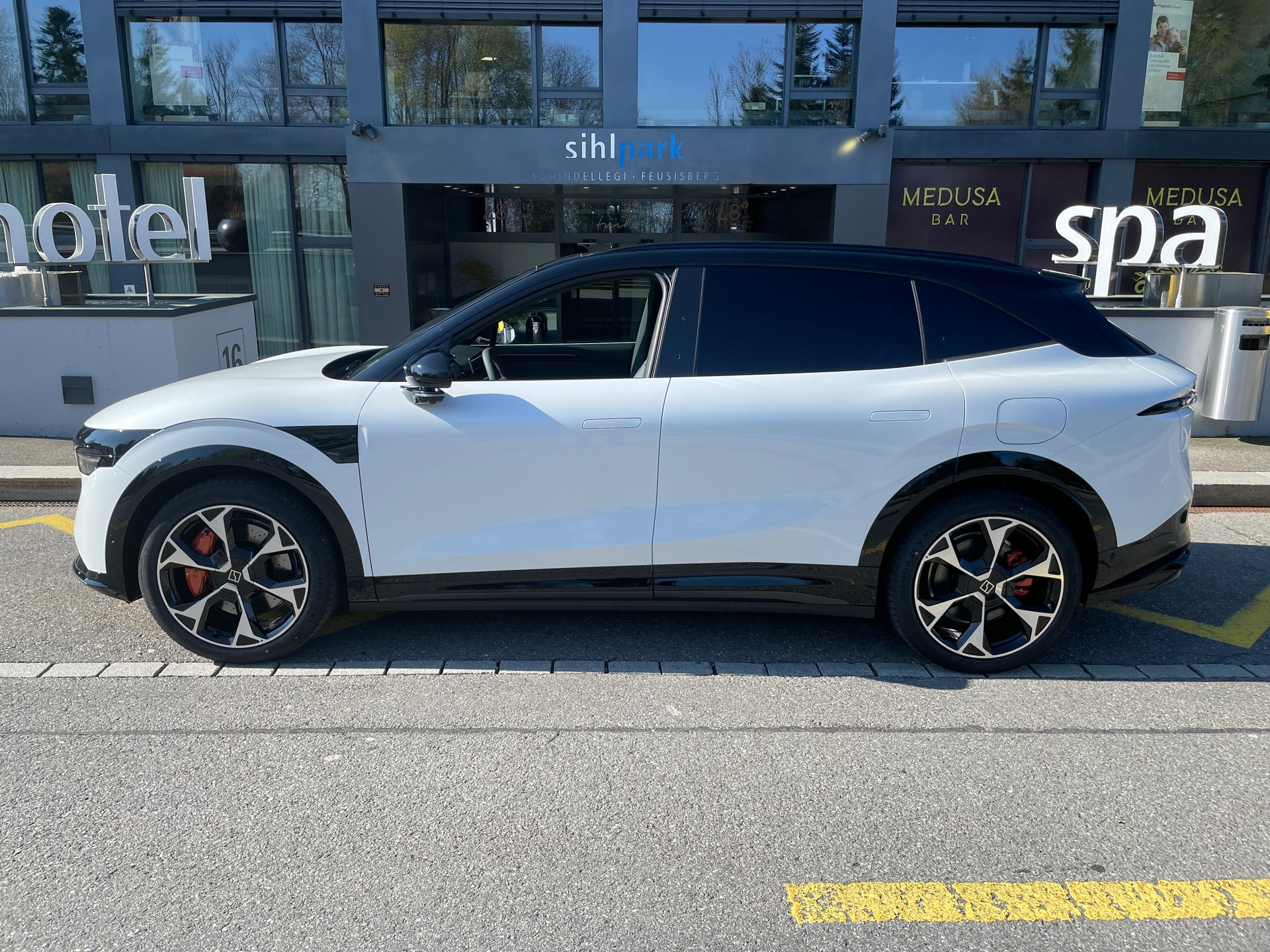 ZEEKR 7X Privilege AWD mit Comfort inkl. Cockpit Paket-image-9