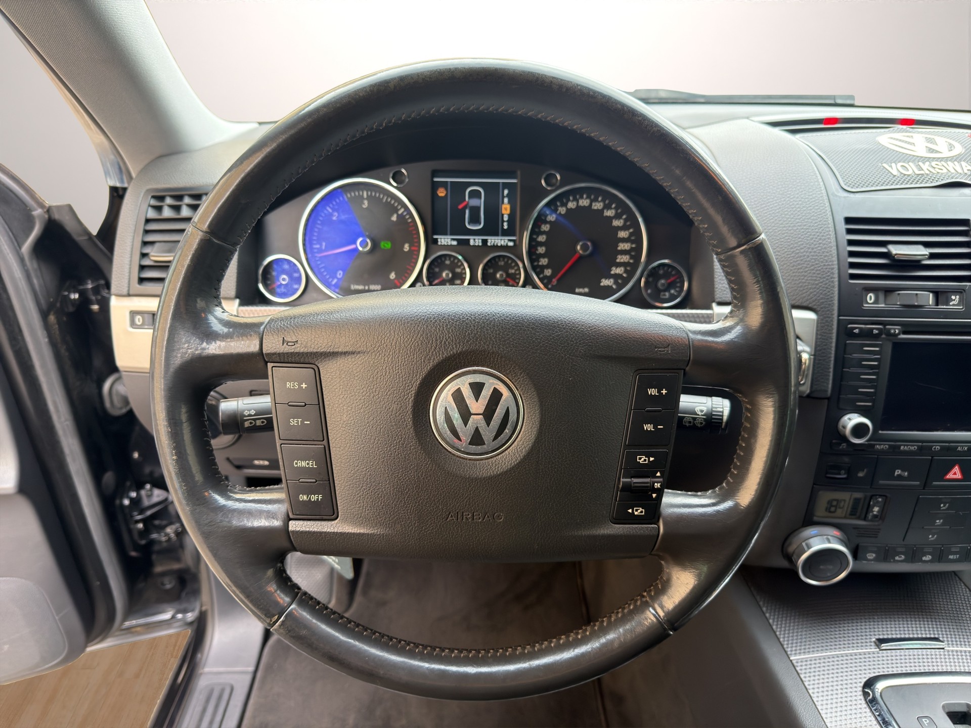 VW Touareg 3.0 TDI-image-9