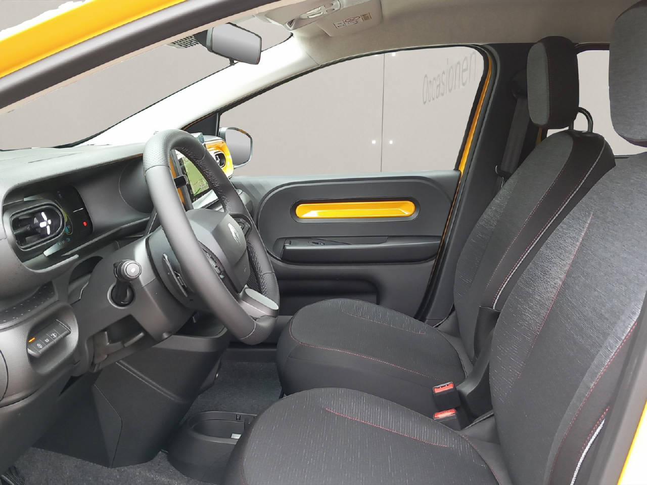 RENAULT Twingo E-Tech Urban Range techno-showroom-element-3