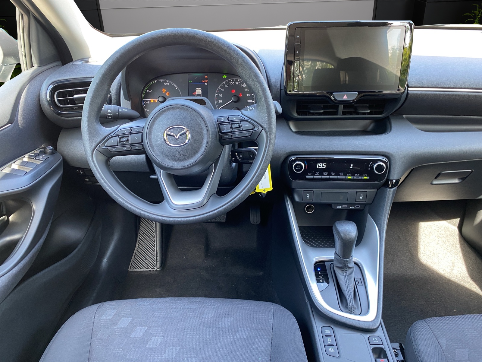 MAZDA 2 Hybrid Prime-line-image-10