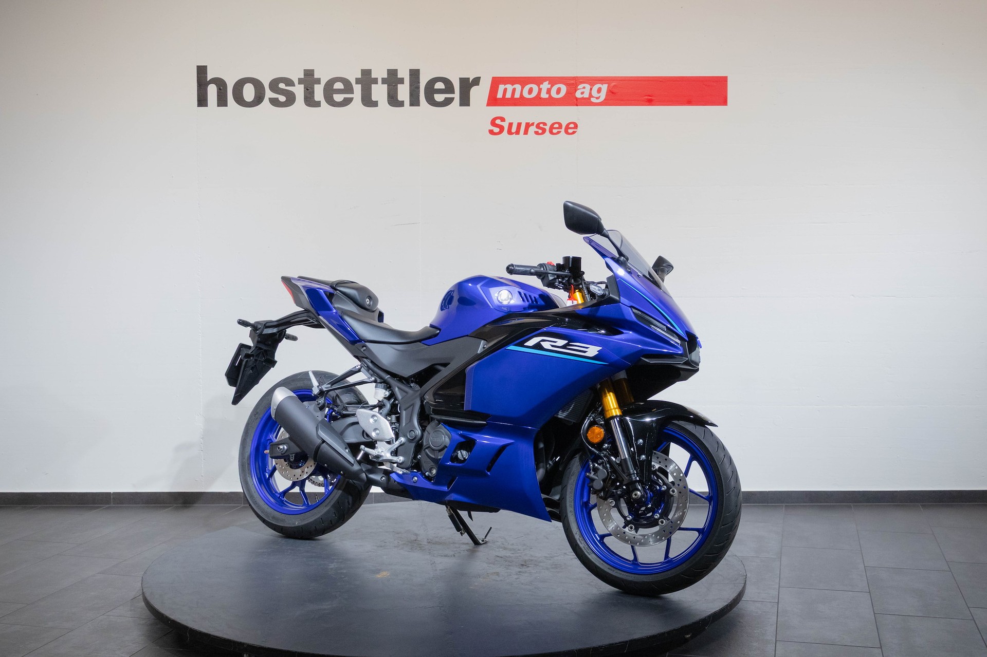 YAMAHA R3