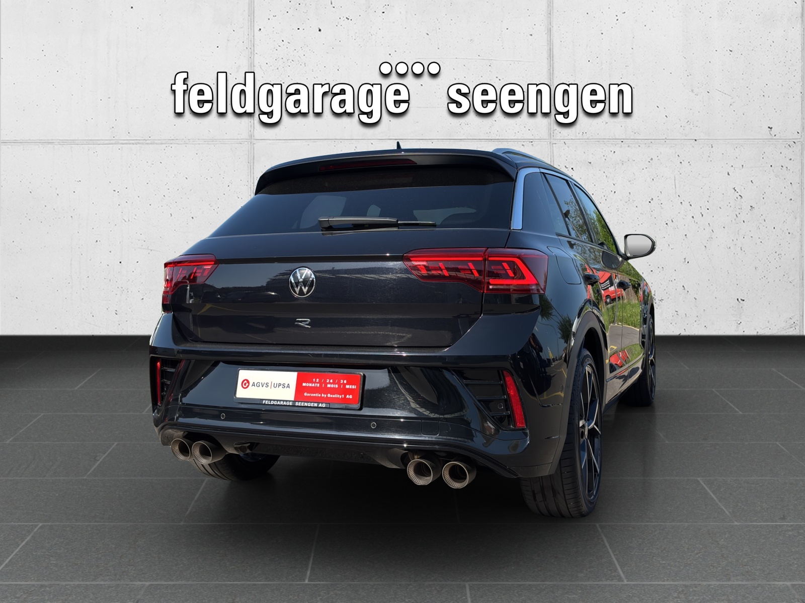 VW T-Roc 2.0 TSI R DSG 4Motion mit AHK, Akrapovic Abgasanlage & Winterräder-image-4