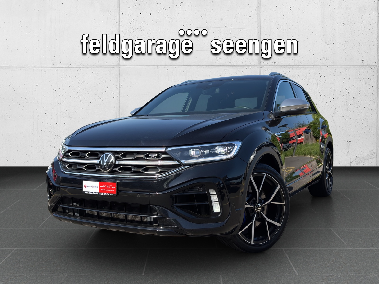 VW T-Roc 2.0 TSI R DSG 4Motion mit AHK, Akrapovic Abgasanlage & Winterräder