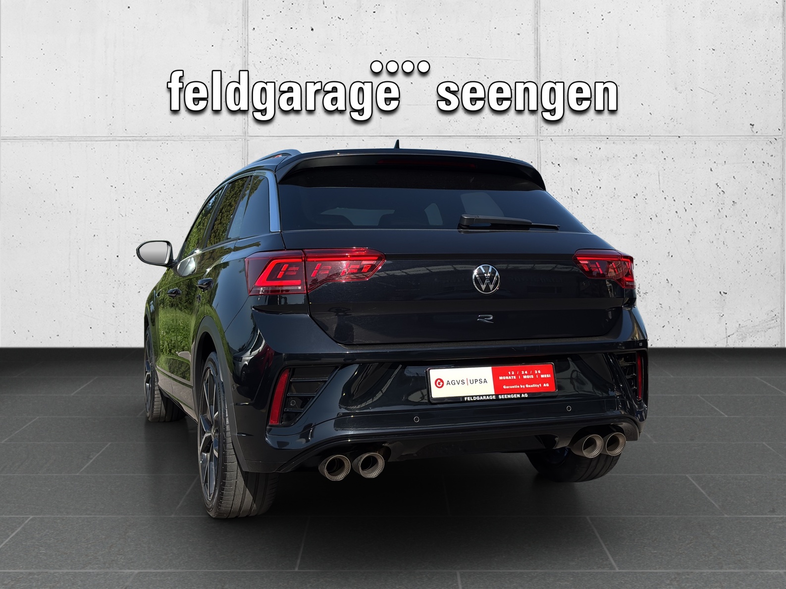 VW T-Roc 2.0 TSI R DSG 4Motion mit AHK, Akrapovic Abgasanlage & Winterräder-image-6