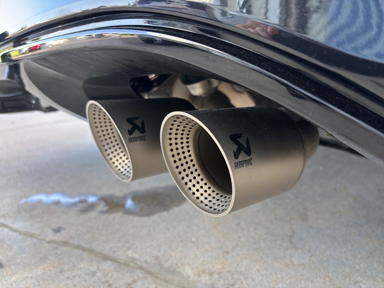 VW T-Roc 2.0 TSI R DSG 4Motion mit AHK, Akrapovic Abgasanlage & Winterräder-image-9