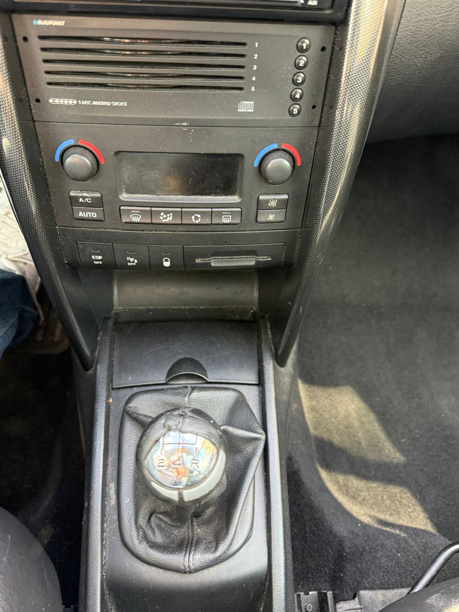 PEUGEOT 207 1.6 16V Turbo XSI-image-6