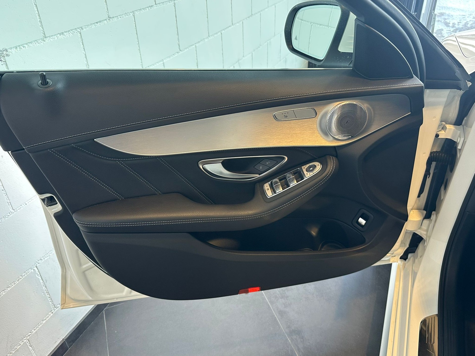 MERCEDES-BENZ C 63 S AMG Speedshift-image-17