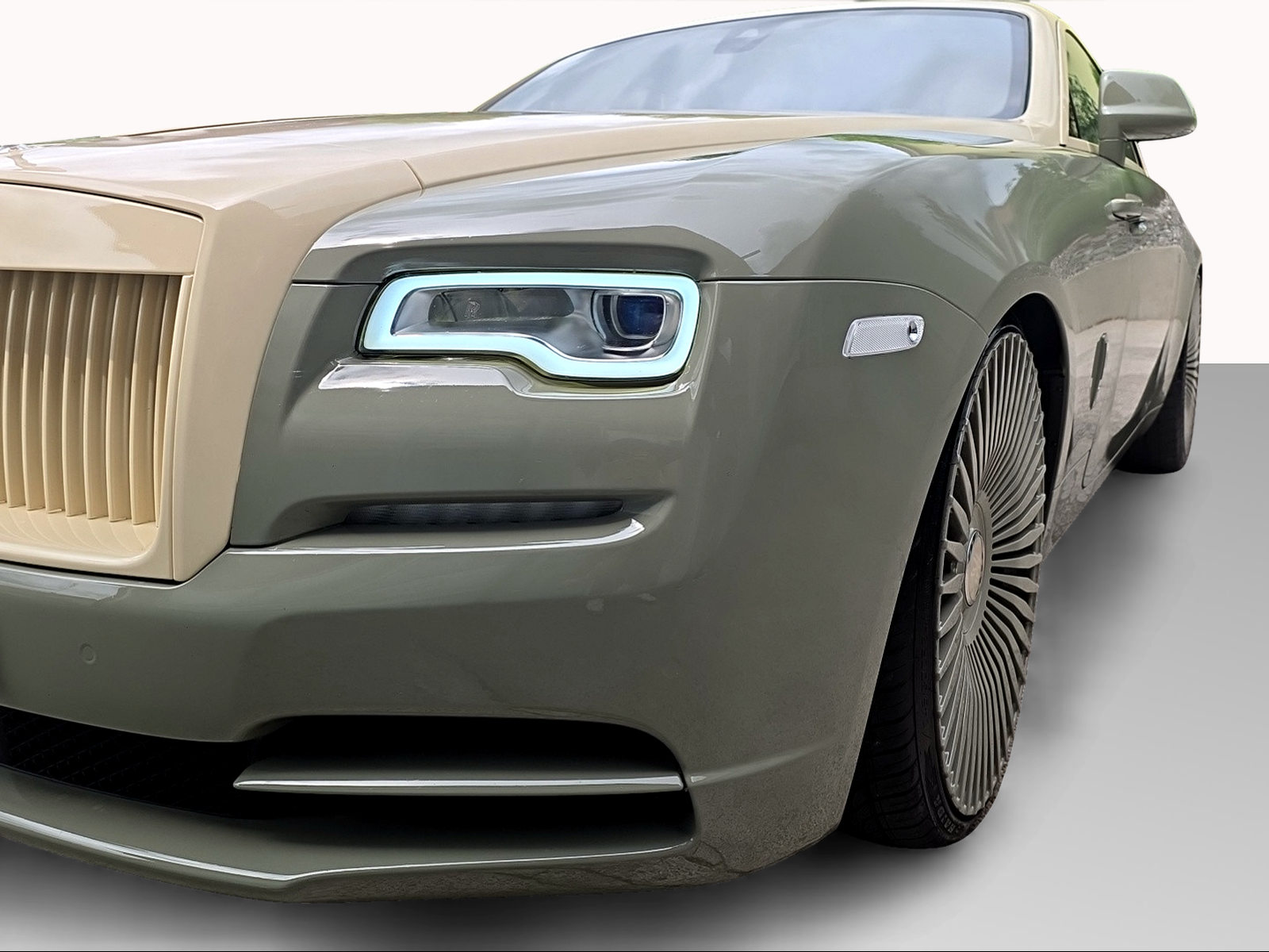 ROLLS-ROYCE Wraith 6.6 V12-showroom-element-1