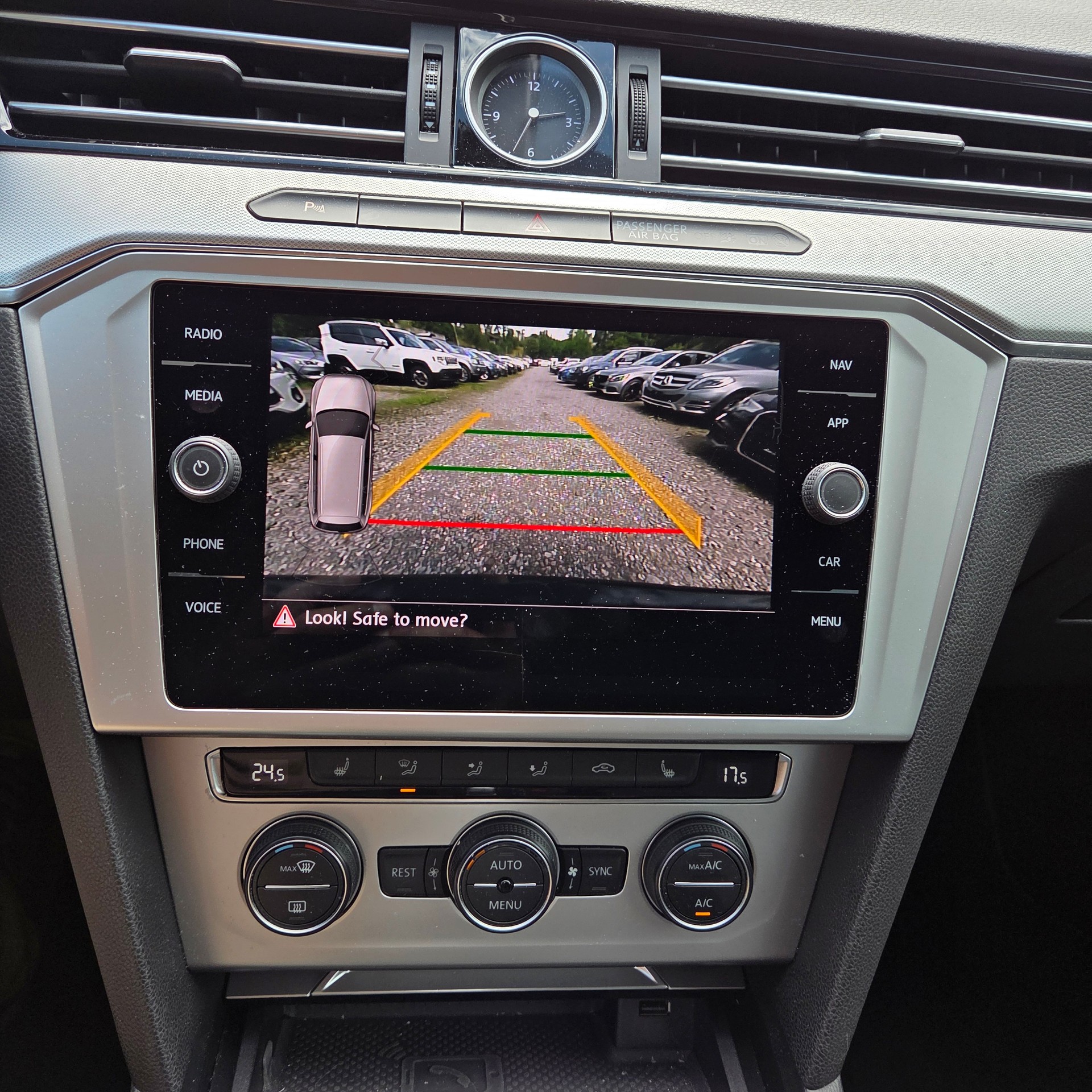 VW Passat Variant 2.0 TDI BMT Comfortline DSG-image-14