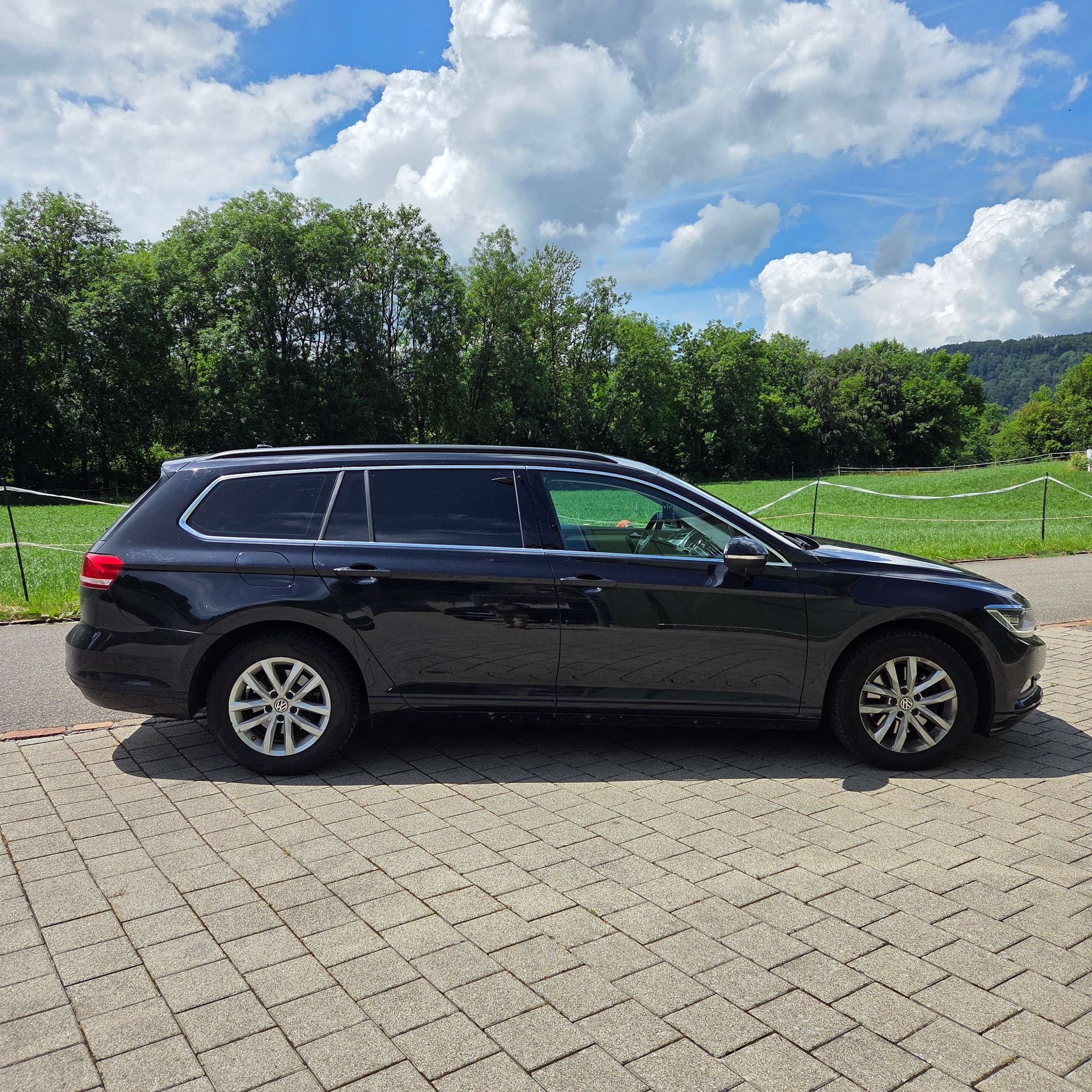 VW Passat Variant 2.0 TDI BMT Comfortline DSG-image-5
