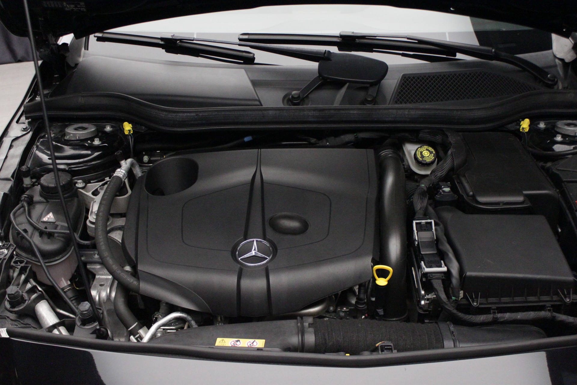 MERCEDES-BENZ A 220 d AMG Line 4Matic 7G-DCT-image-22