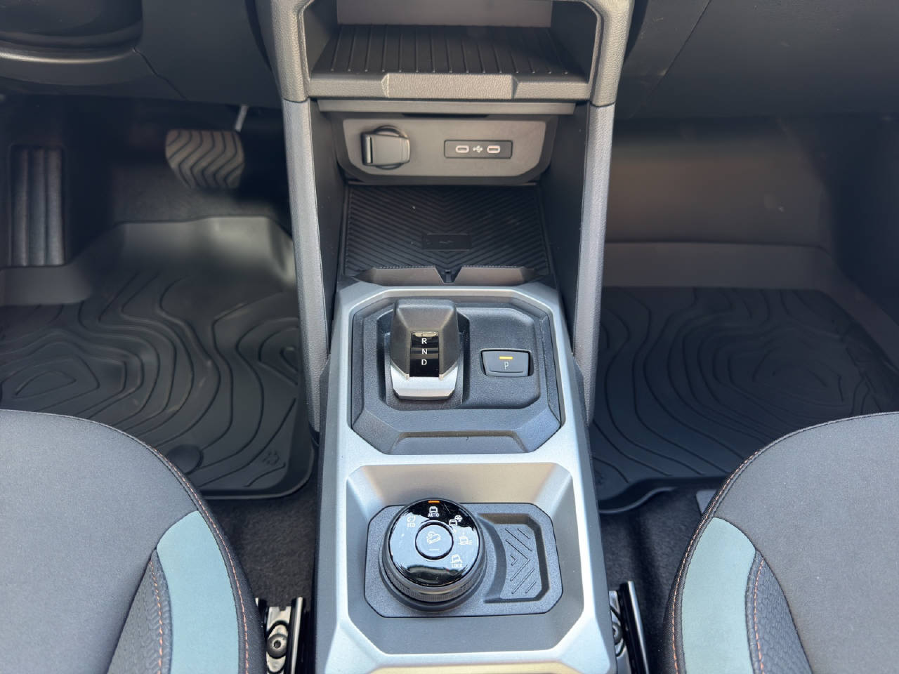 DACIA Duster 1.2 Hybrid Extreme 4WD DEMO-image-8