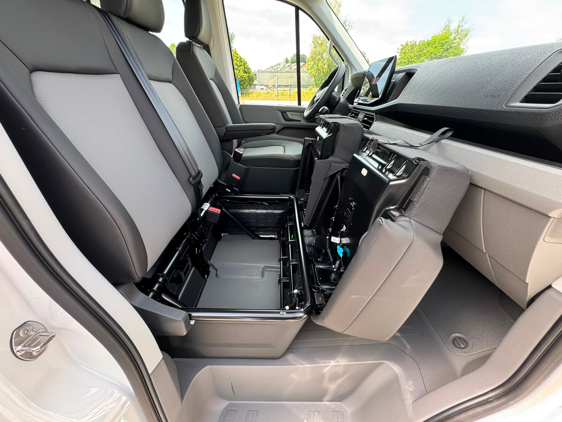 VW Crafter 35 2.0 TDI Entry Doppelkabine-image-15