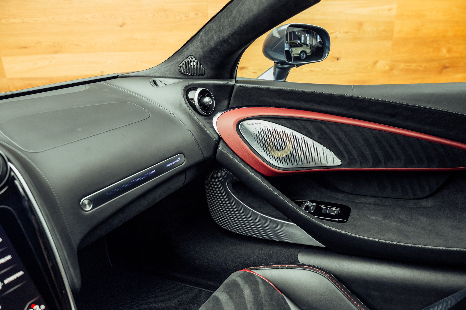 McLAREN GT Pioneer-image-9