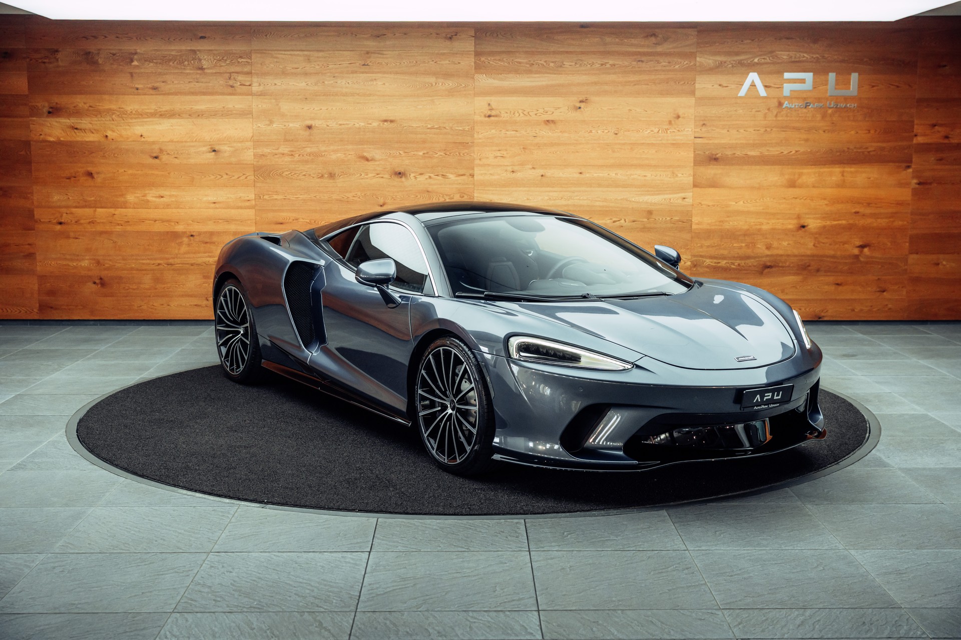 McLAREN GT Pioneer