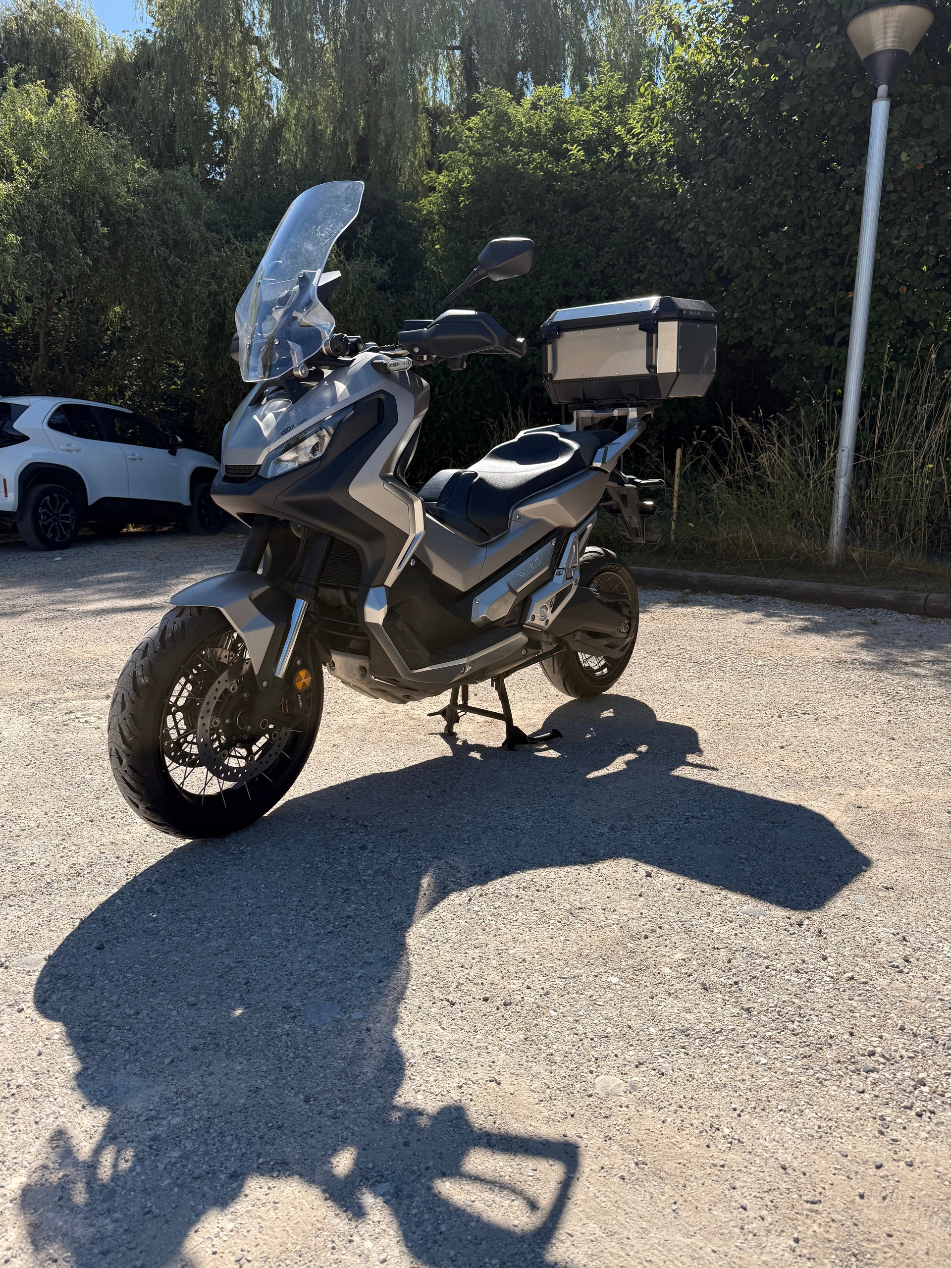 HONDA X-ADV 750 ABS-image-2