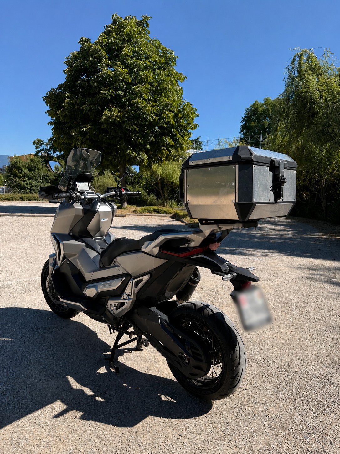 HONDA X-ADV 750 ABS-image-5