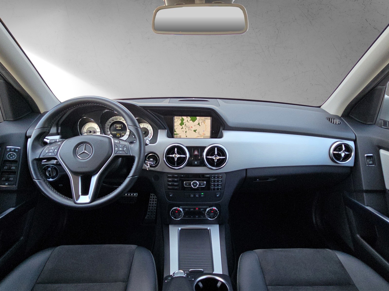 MERCEDES-BENZ GLK 250 4Matic 7G-Tronic AMG Line-image-10