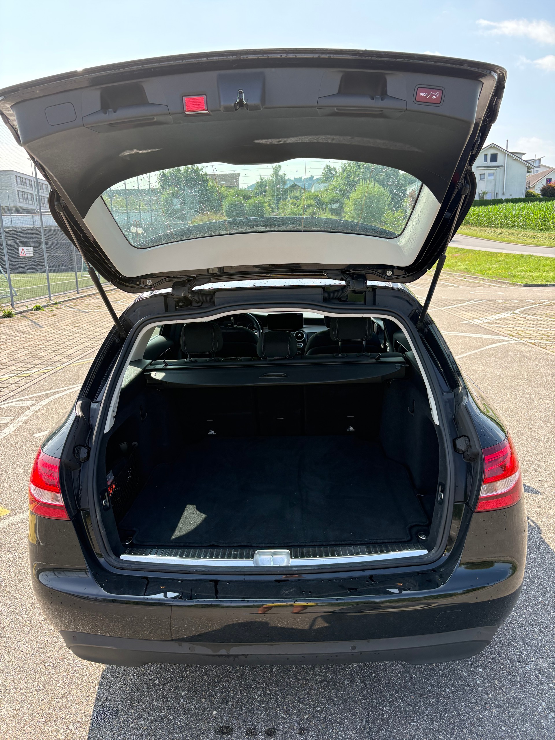 MERCEDES-BENZ C 200 Swiss Star 4Matic-image-4