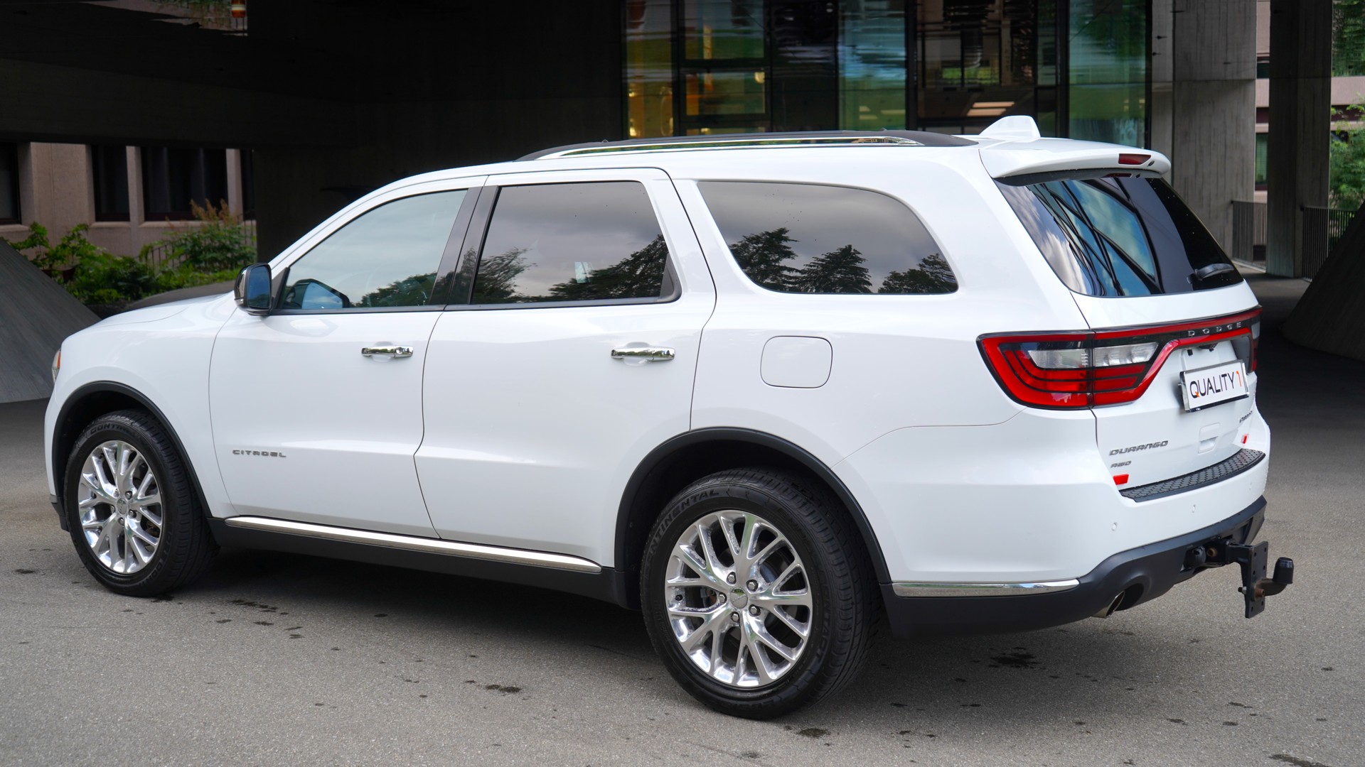 DODGE 5.7 HEMI V8 Citadel AWD 7 Plätzer-showroom-element-2