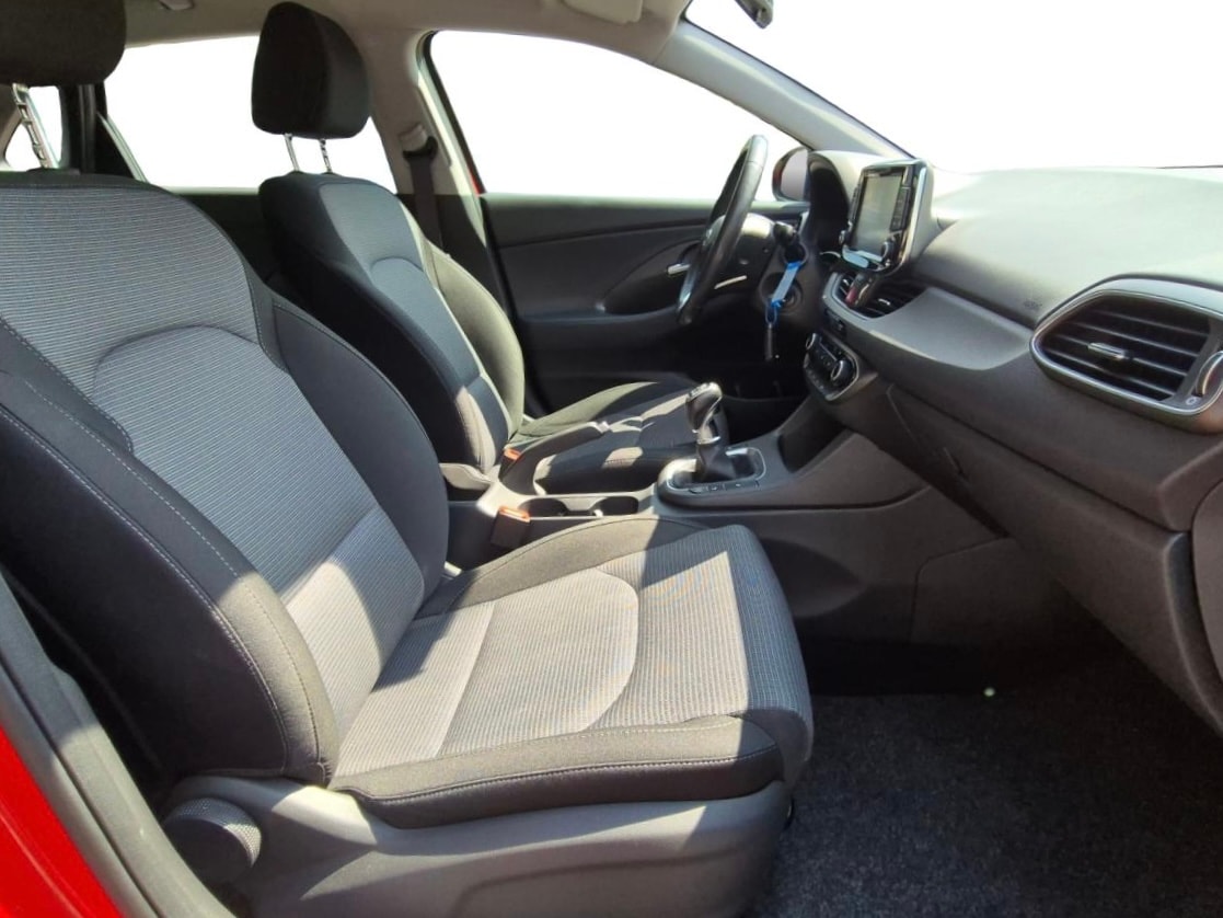 HYUNDAI i30 1.4 Pica-image-9