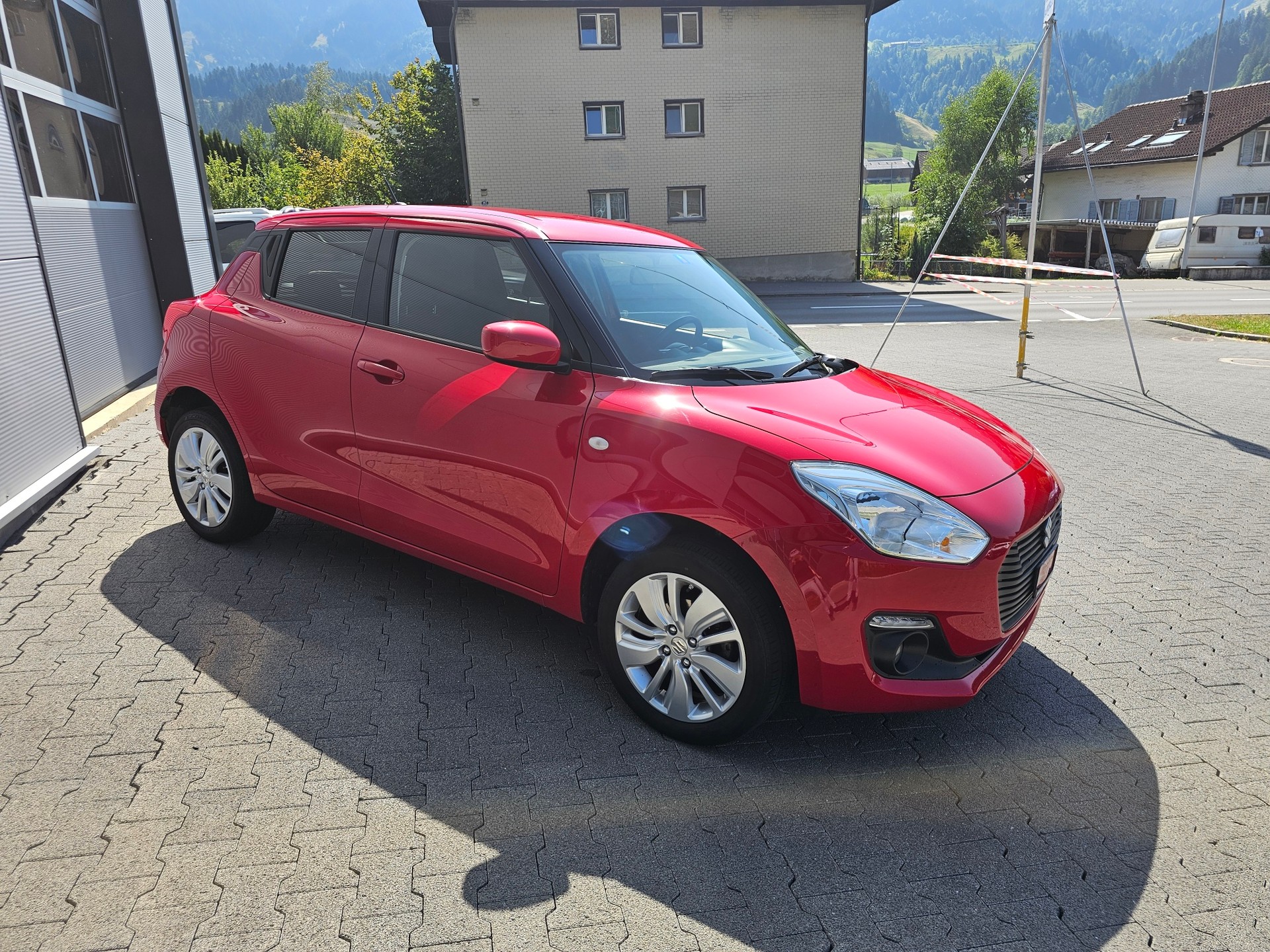 SUZUKI Swift 1.2i 16V SHVS Compact Top Hybrid Allgrip 4x4-image-4