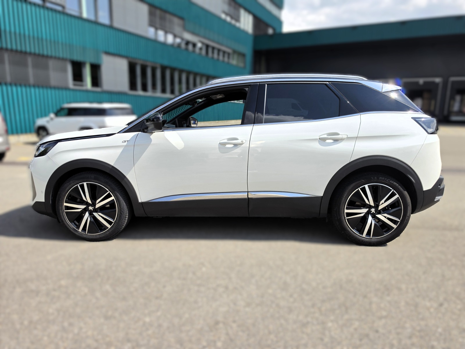 PEUGEOT 3008 1.5 BlueHDi GT Pack EAT8-showroom-element-1
