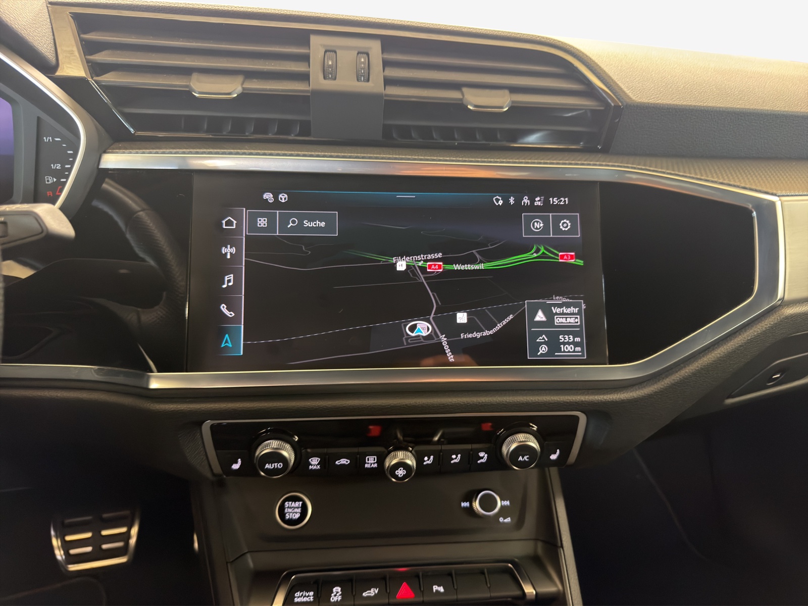 AUDI Q3 Sportback 45 TFSI e S line S-tronic-image-11