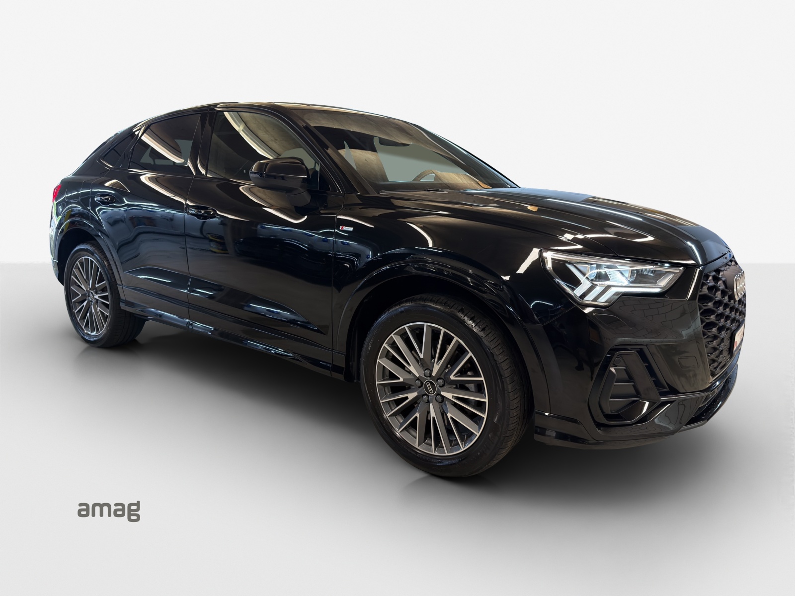 AUDI Q3 Sportback 45 TFSI e S line S-tronic-image-6