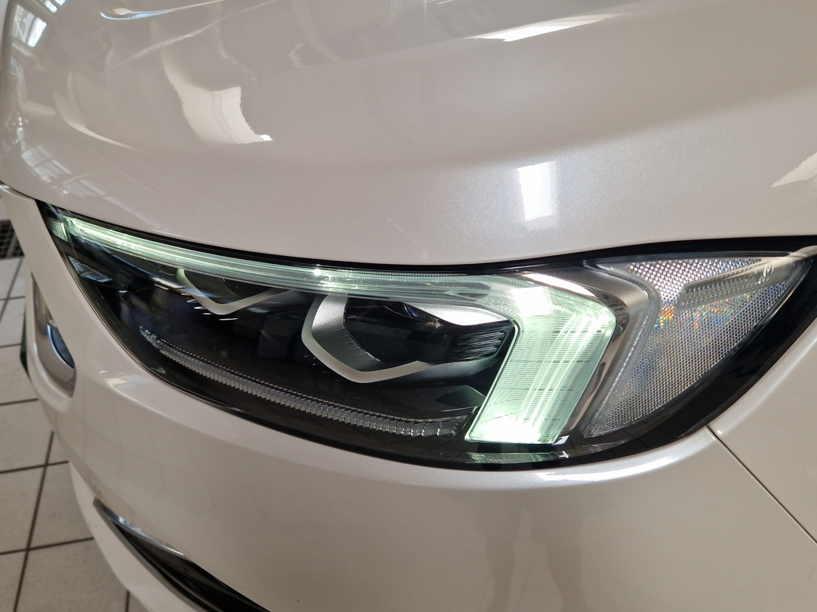 FORD Edge 2.0 EcoBlue 238 Vignale-showroom-element-3