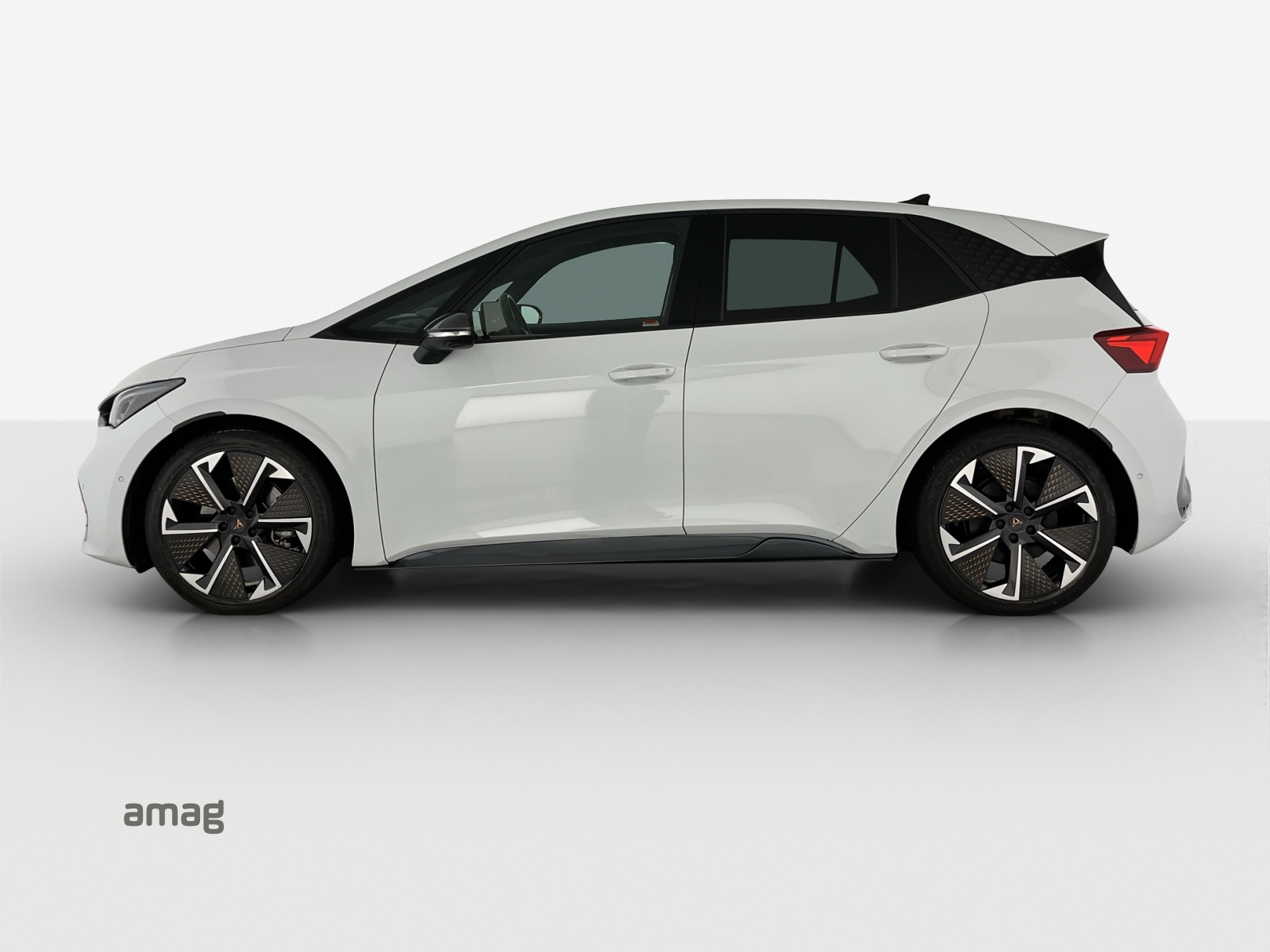CUPRA Born 79 kWh e-Boost-showroom-element-1