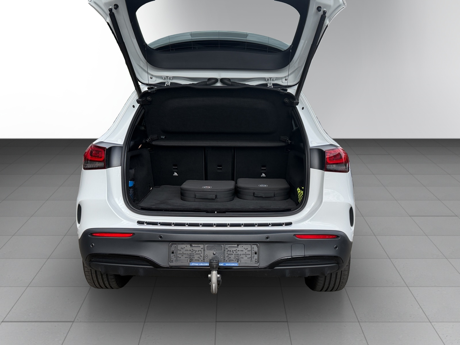 MERCEDES-BENZ EQA 350 4M Swiss Star AMG-image-5