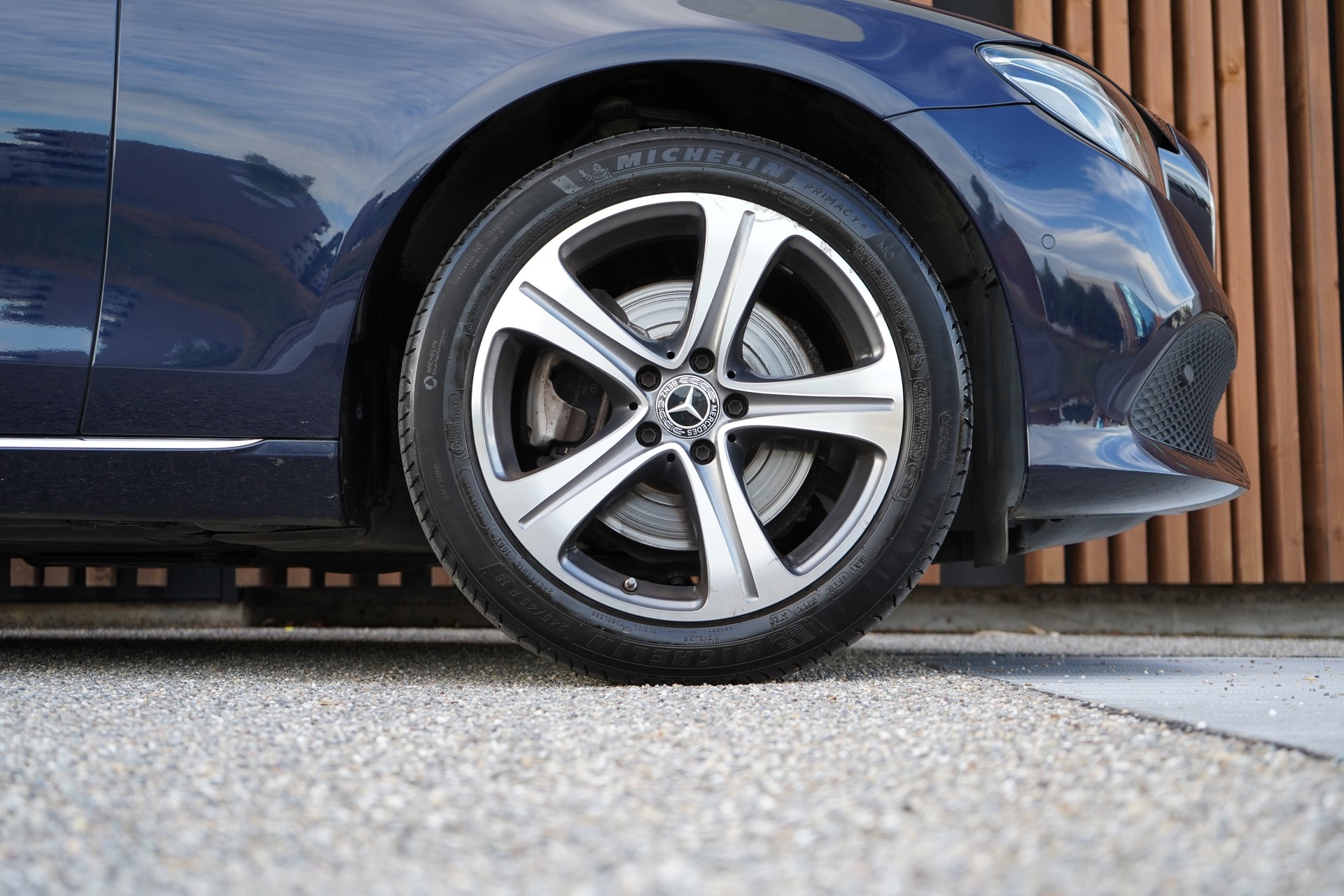 MERCEDES-BENZ E 220 d SWISS STAR AVANTGARDE 4MATIC 9G-TRONIC l 194 PS-image-16