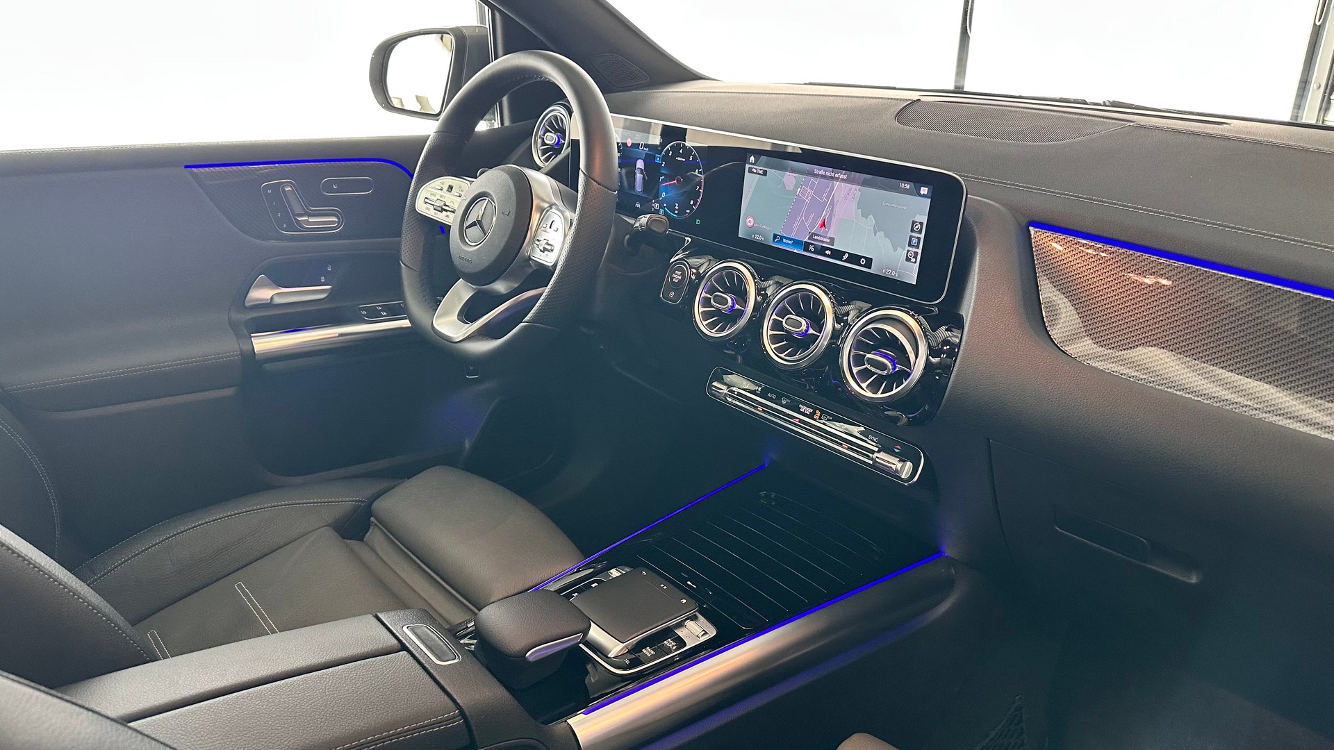 MERCEDES-BENZ B 220 AMG Line 4matic-showroom-element-2