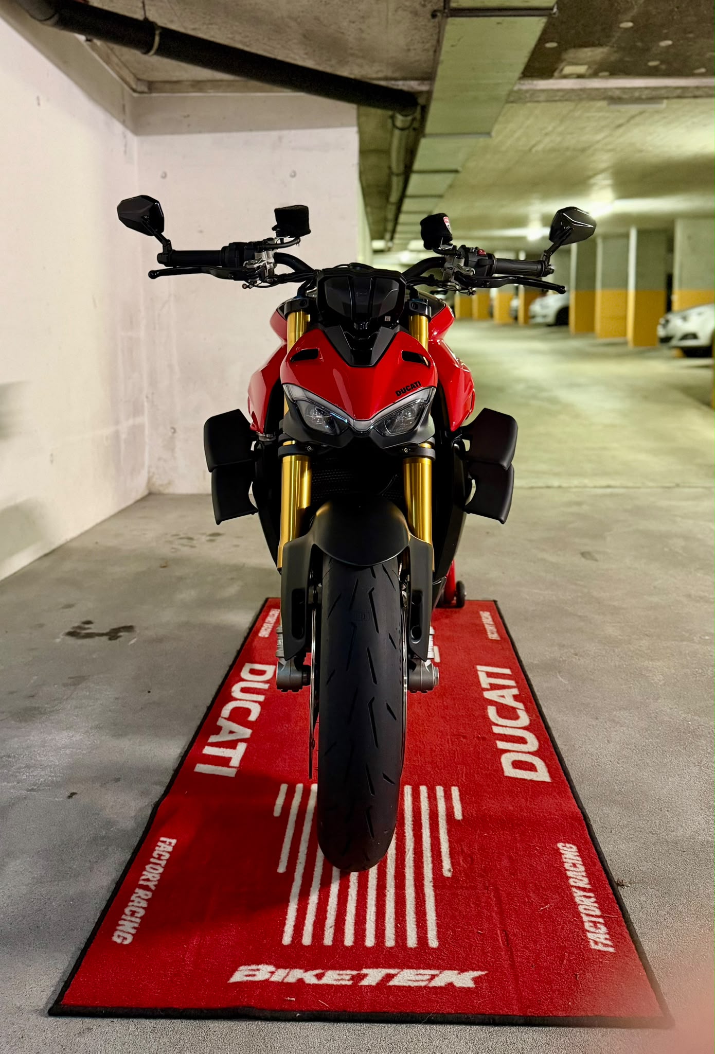 DUCATI Streetfighter V4 S-image-1