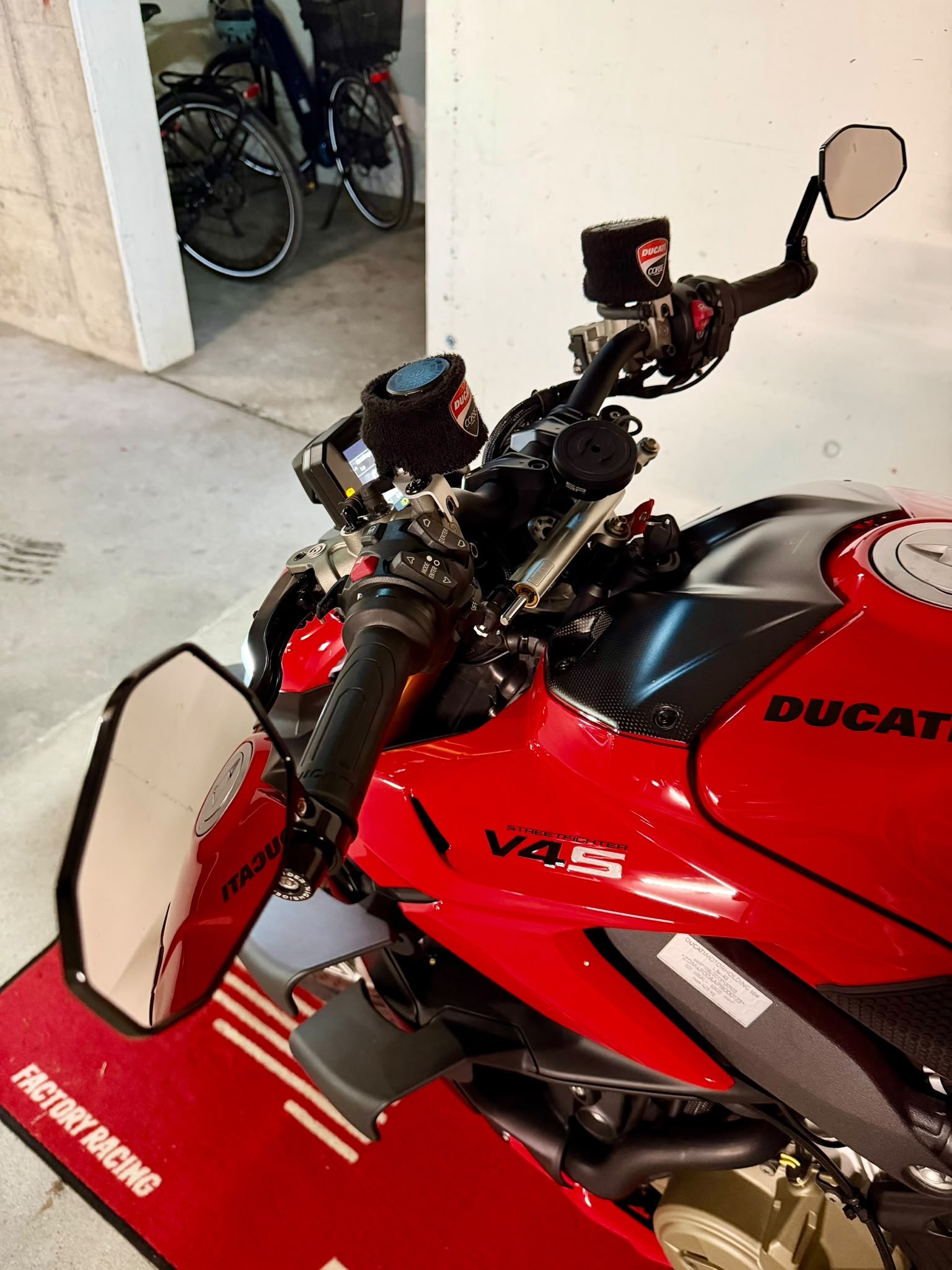 DUCATI Streetfighter V4 S-image-4
