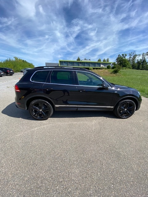 VW 3.0 V6 TDI 245 BMT Black Pearl R-Line